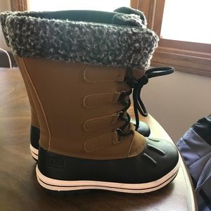 Boys winter boots